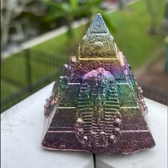 Bismuth Pyramid
